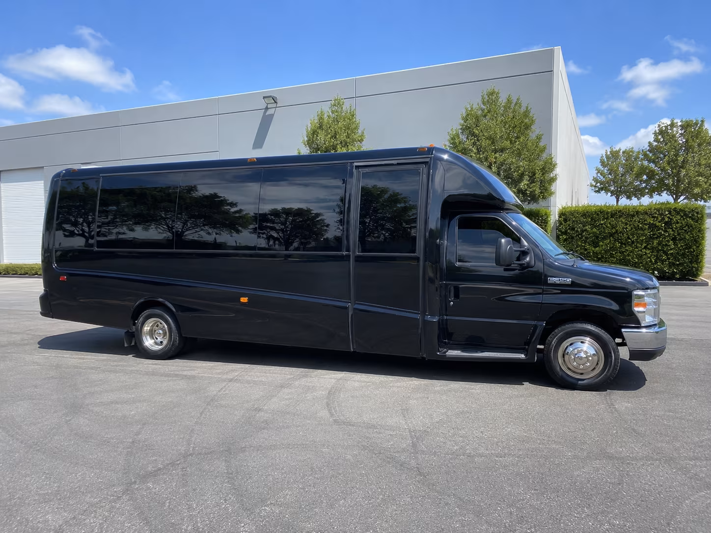 affordable lafayette prom party bus prices split across your group