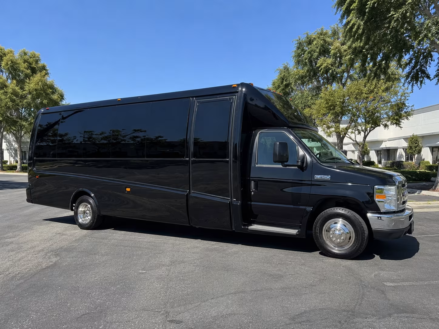 lafayette corporate retreat shuttle bus rentals