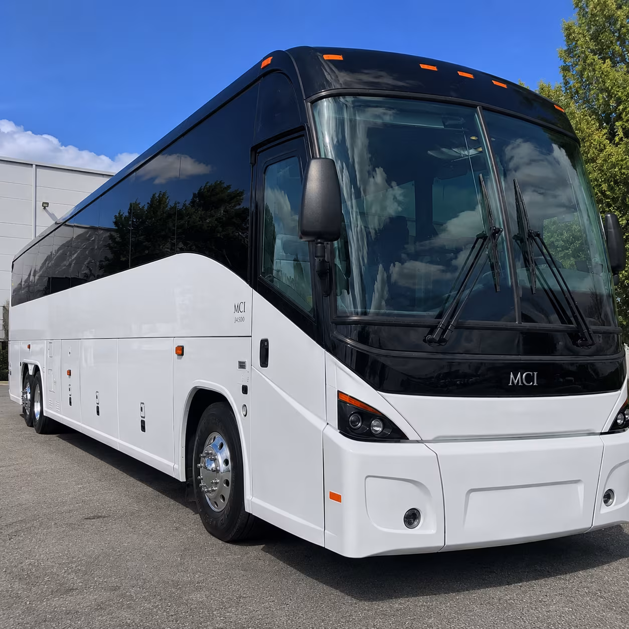 private charter buses for layovers in lafayette