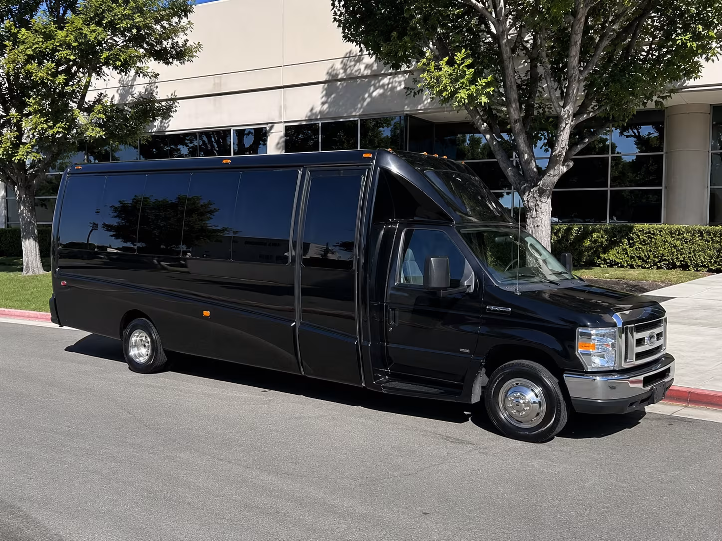 shuttle to lafayette regional airport